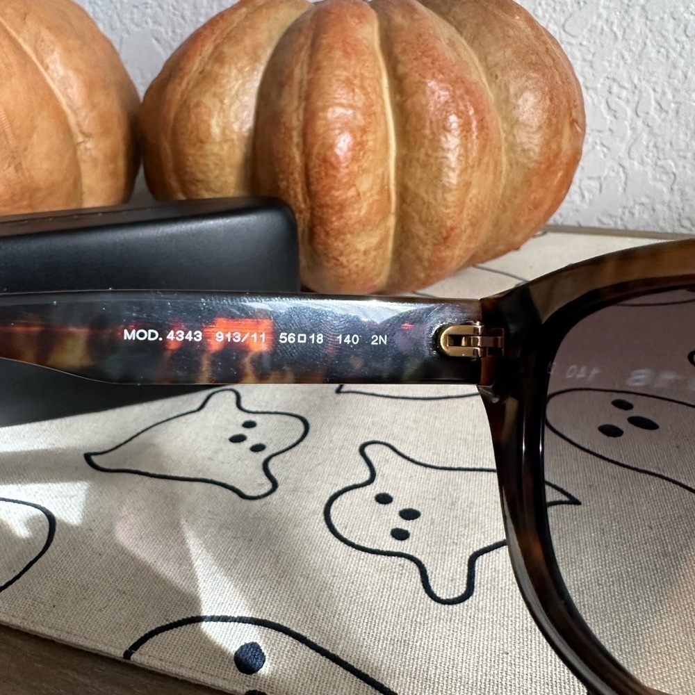 Versace Sunglasses - Picture 7 of 9